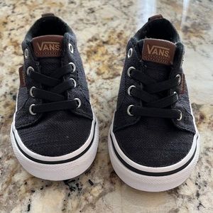 NWOT Vans with elastic laces and black canvas